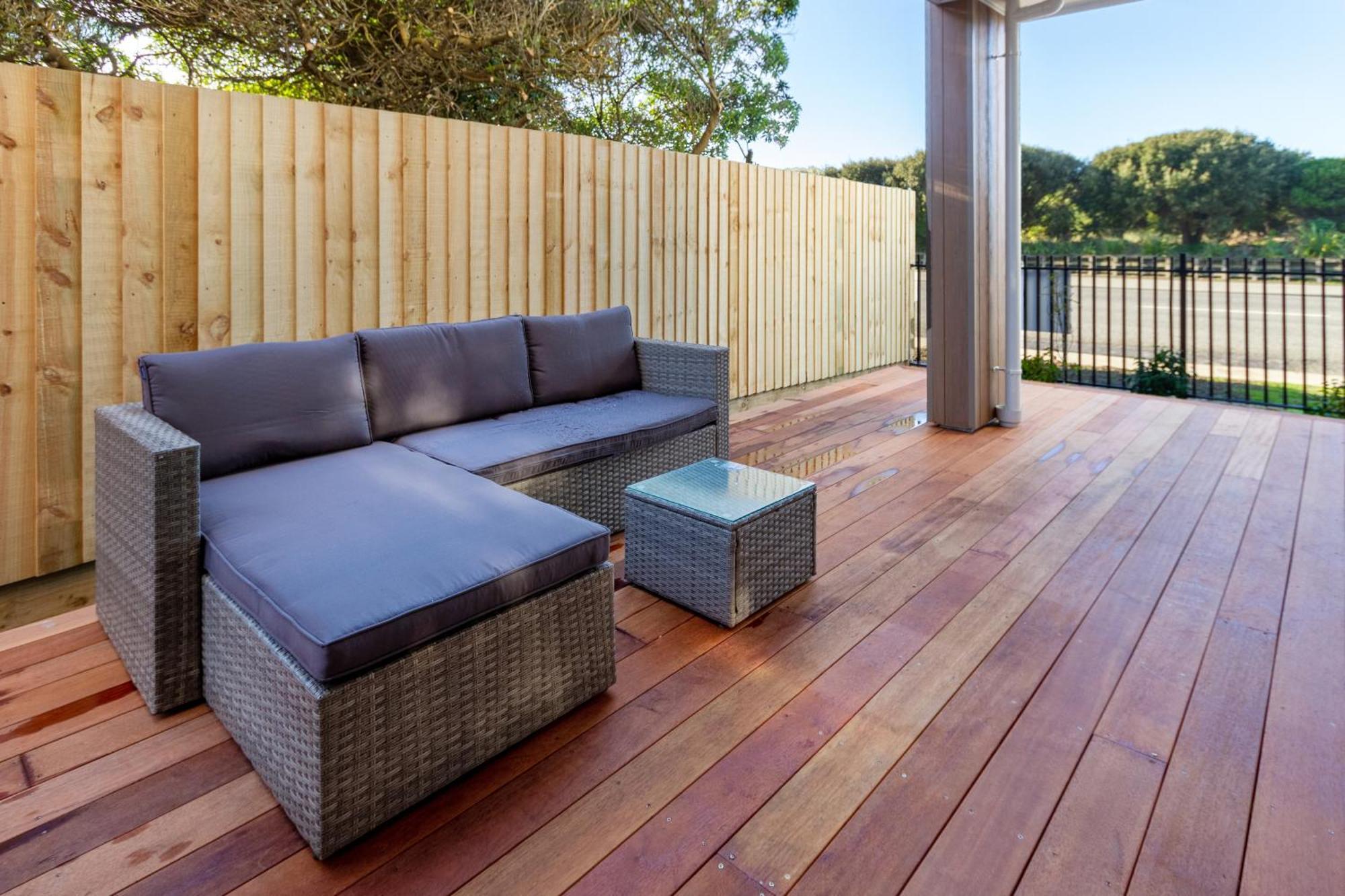 Luxury Beachside Living Elegant 3-Bedroom Haven Christchurch Exterior foto