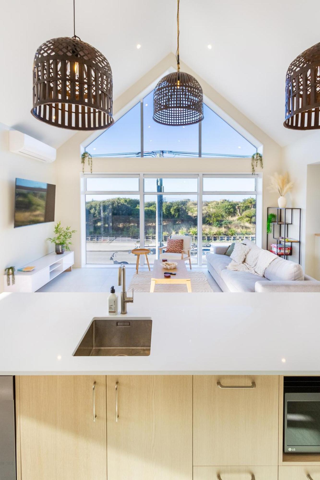 Luxury Beachside Living Elegant 3-Bedroom Haven Christchurch Exterior foto